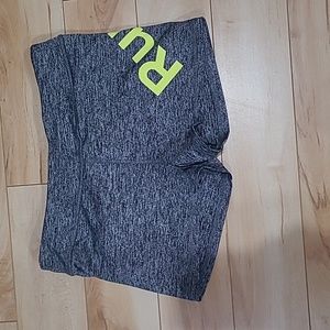 Forever 21 women's size 6 (I believe) grey shorts